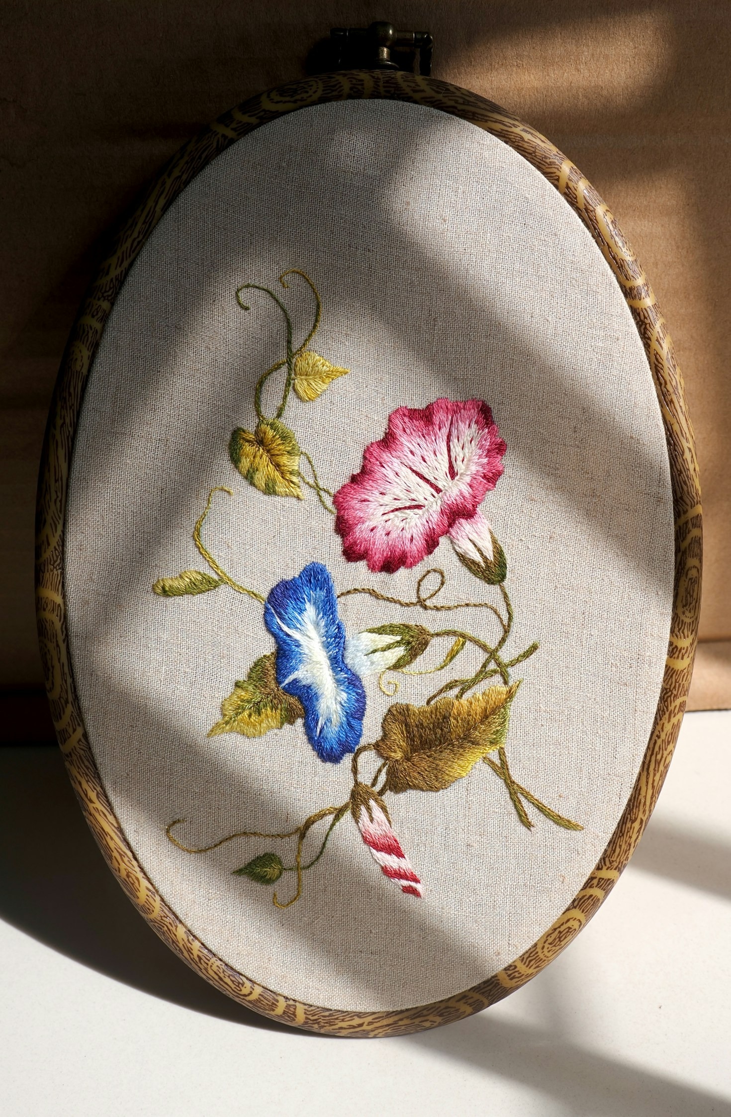 Siuvinėjimo menas: nuo tradicijų iki šiuolaikiškumo